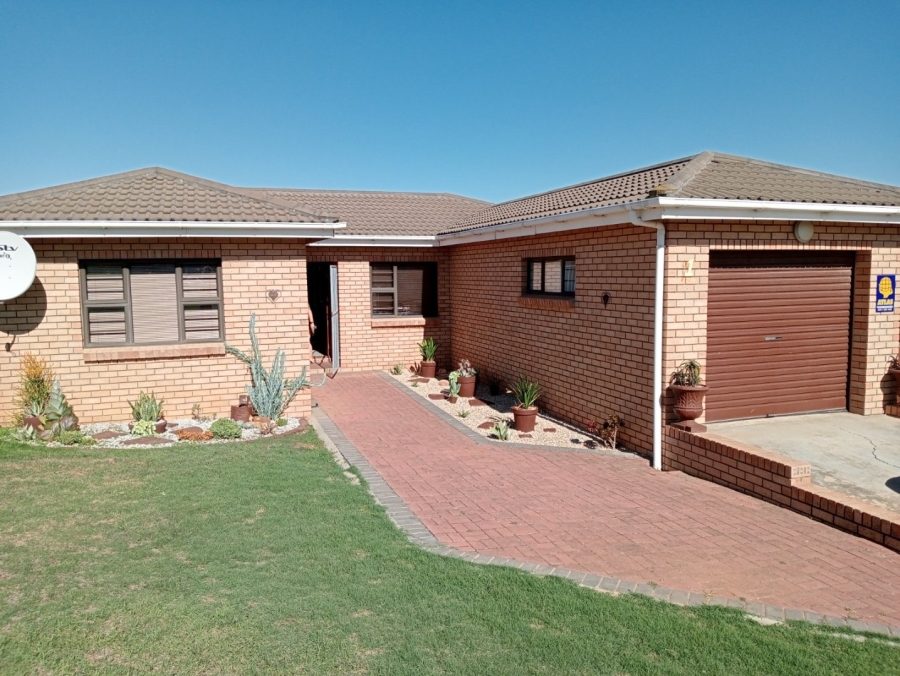 3 Bedroom Property for Sale in Strelitzia Park Eastern Cape